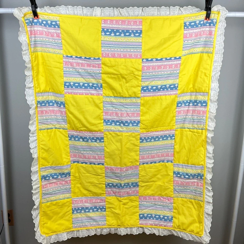 Vintage Handmade Teddy Bear Baby Quilt Comforter Pastel‎ Unisex 40x48